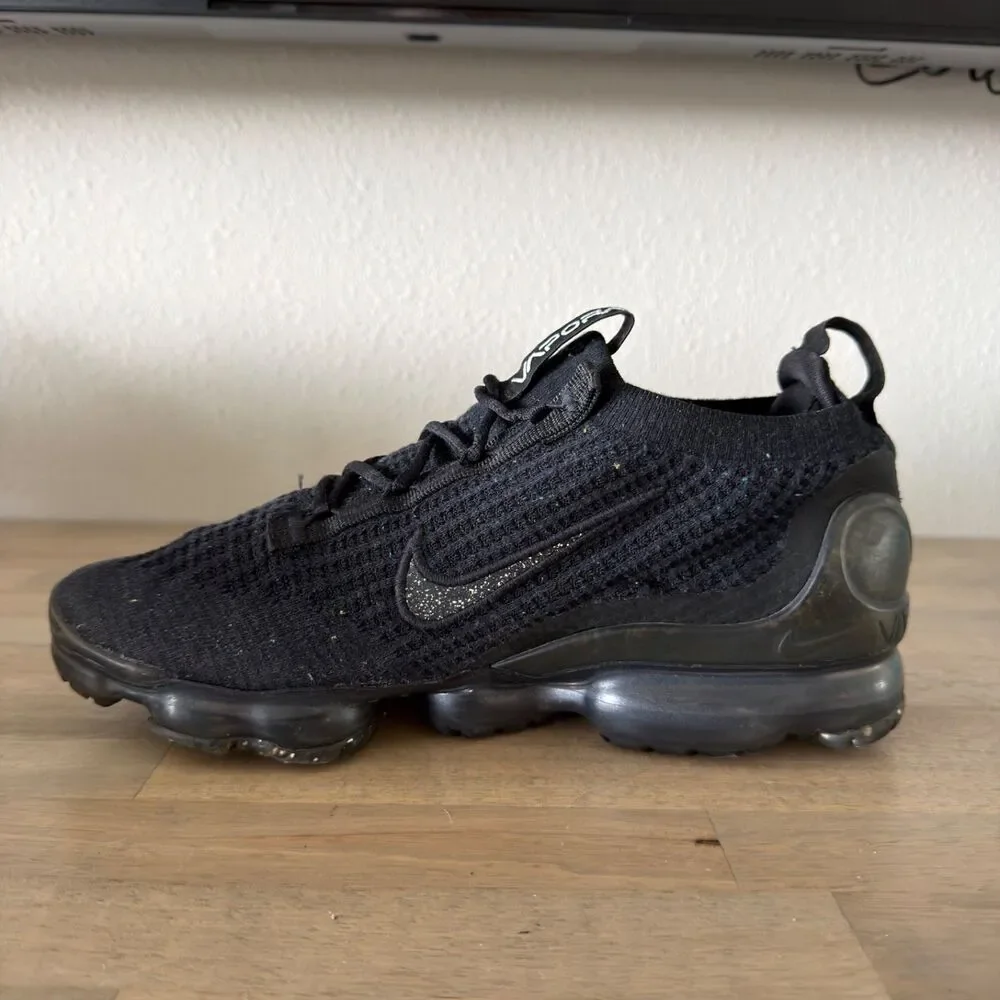 Nike Air VaporMax 2020 Flyknit Triple Black Sneakers Men's 9 DC9454-001